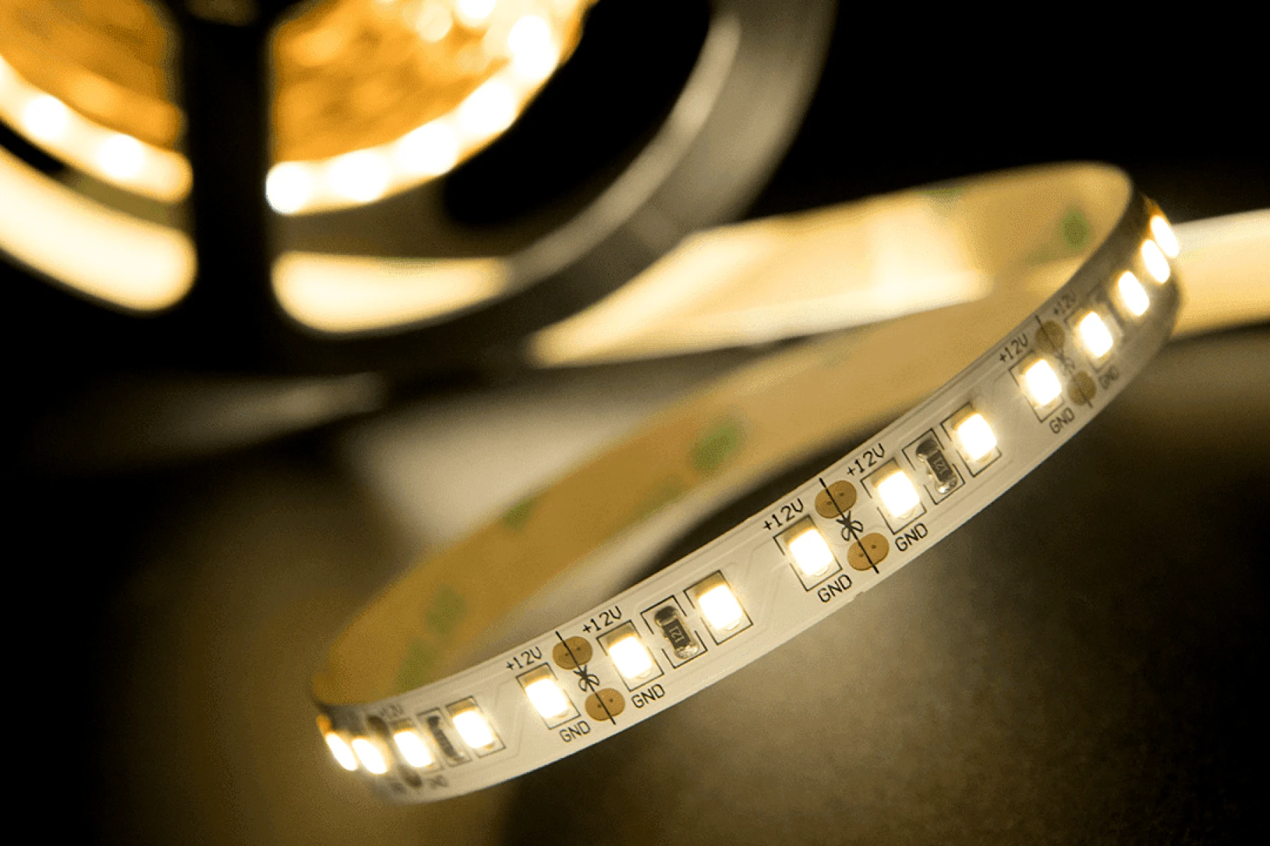 Лента со скотчем 3М светодиодная стандарт 2835, 120 LED/м, 12 Вт/м, 12В , IP20, Цвет: Нейтральный белый